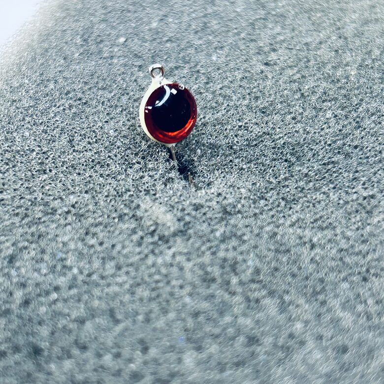 Plastmasas mormiška ar cilpiņu