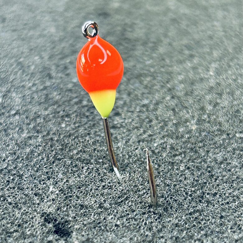 Plastmasas mormiška ar cilpiņu