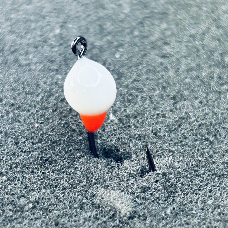 Plastmasas mormiška ar cilpiņu