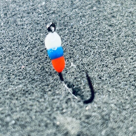 Plastmasas mormiška ar cilpiņu