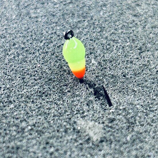 Plastmasas mormiška ar cilpiņu